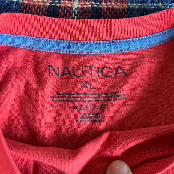 Nautica tshirt - Picture 2 of 2